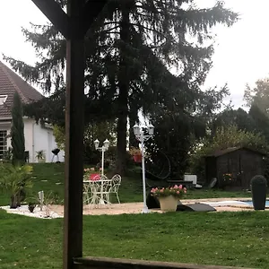 Séjour chez l'habitant Un Petit Coin De Paradis, Bressolles (Allier)