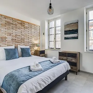 https://espaces-55-maison-de-ville-au-centre-de-lavaur.midi-pyreneeshotels.com