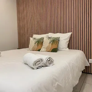 Appartement Avec Jacuzzi, Sassenage